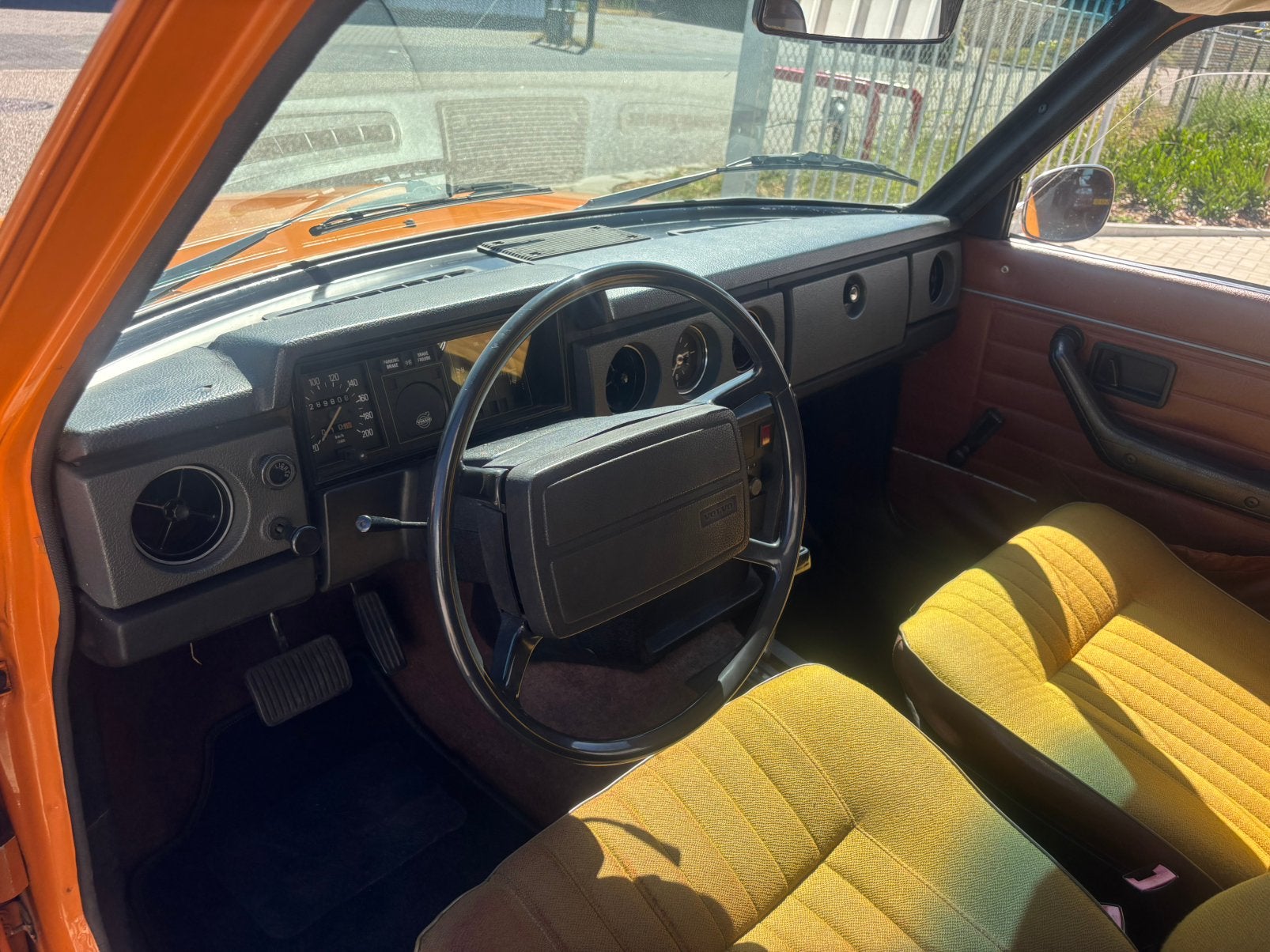 Leuke Volvo 144 automaat op lpg, foto 10