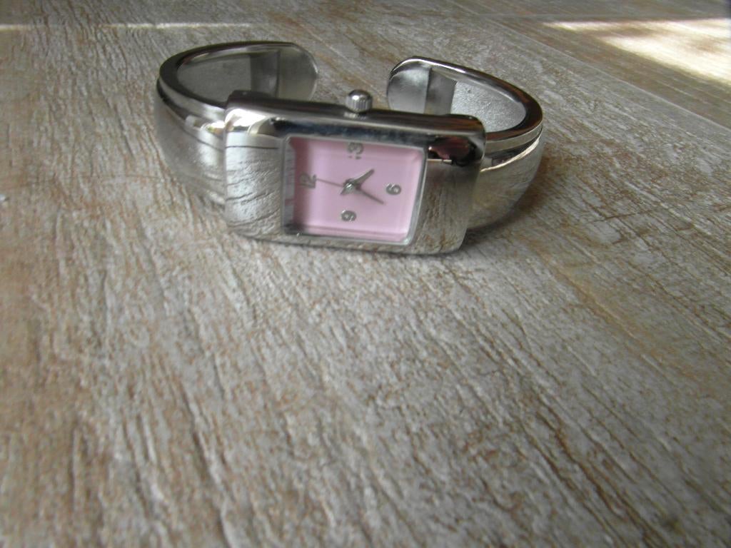 Dames horloge  flexibel metaal, roze wijzerplaat Nieuw, Overige merken, Staal, Staal, Polshorloge