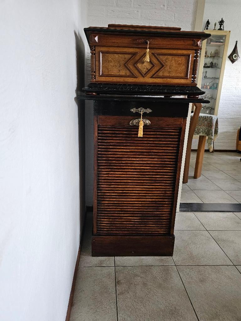 Polyphon Dubbelelkam Speeldoos met 64 Platen, Ophalen