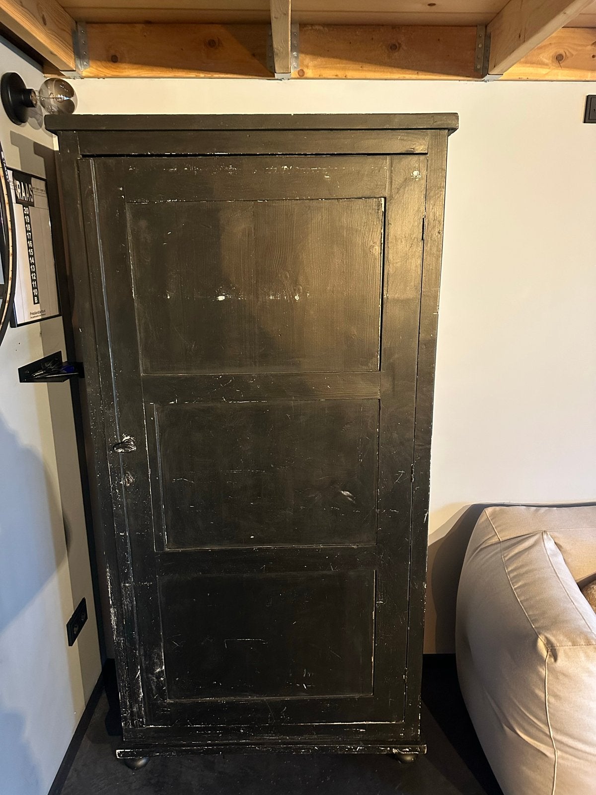 Vintage Zwarte Houten Kast met Planken, Ophalen of Verzenden