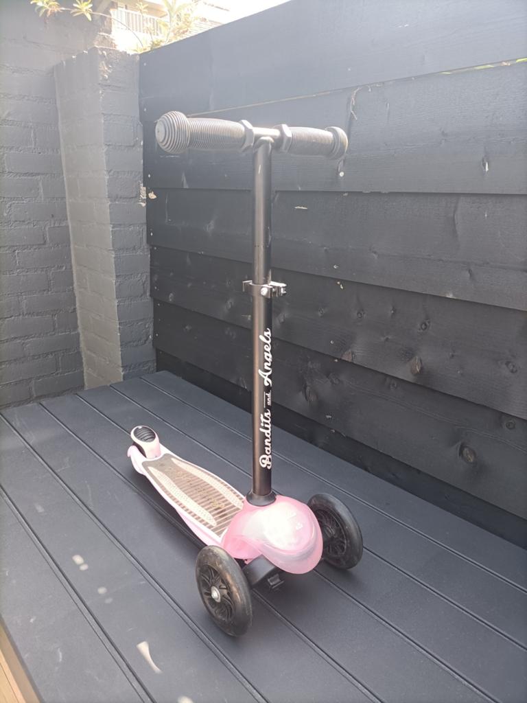 Bandits and Angels Kinderstep Roze, Ophalen, Gebruikt, Gewone step, Bandits and Angels