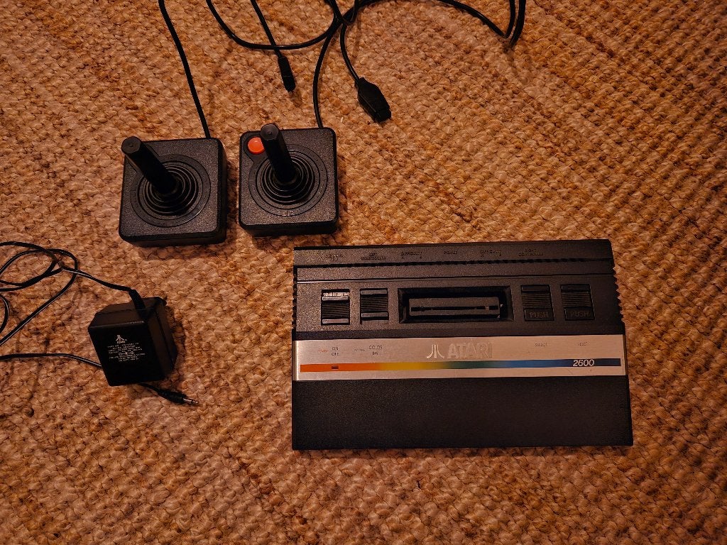 Atari 2600, Spelcomputers en Games, Ophalen of Verzenden, Gebruikt, Met 2 controllers, Atari 2600