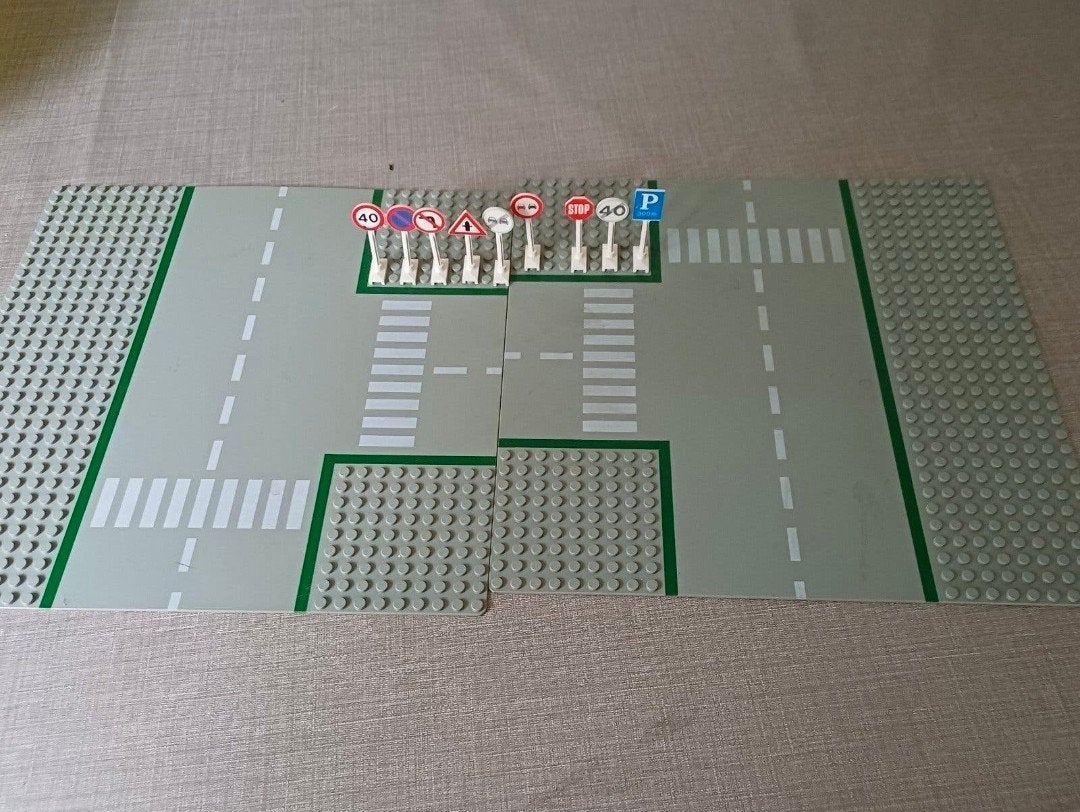 Lego wegplaten en verkeersborden uit de jaren 80, Ophalen of Verzenden, Gebruikt, Grondplaat, Lego