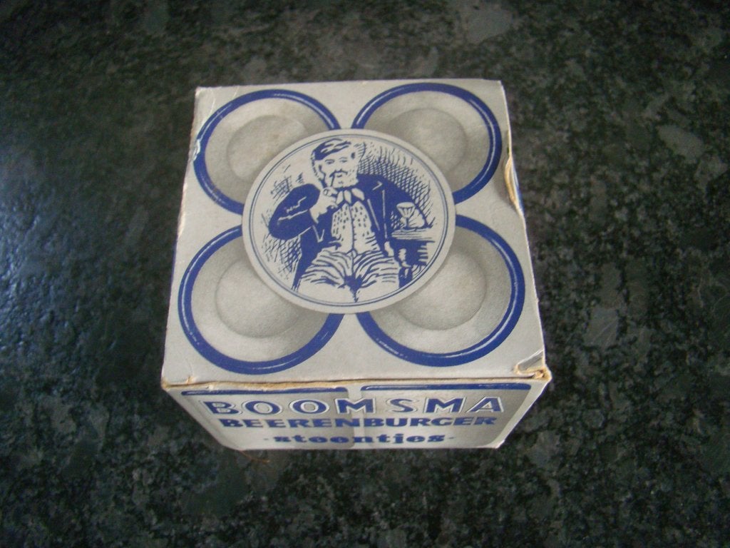Doosje met 4 berenburger steentjes (boomsma), Ophalen of Verzenden, Nieuw, Overige stijlen, Compleet servies