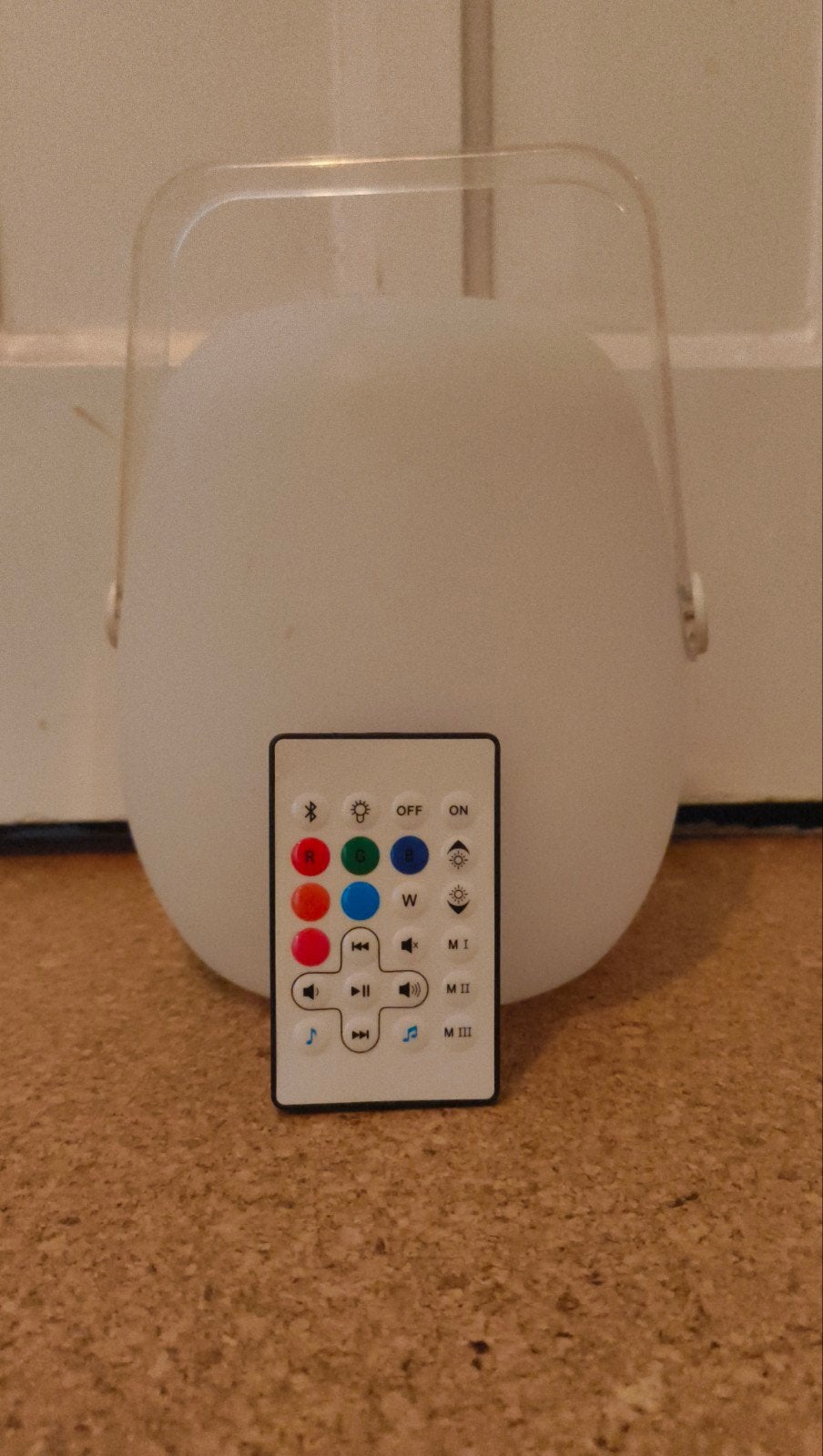 draadloze Hyundai LED speaker met afstandsbediening, Gebruikt, Draagbare speaker, Afstandsbediening, Minder dan 60 watt