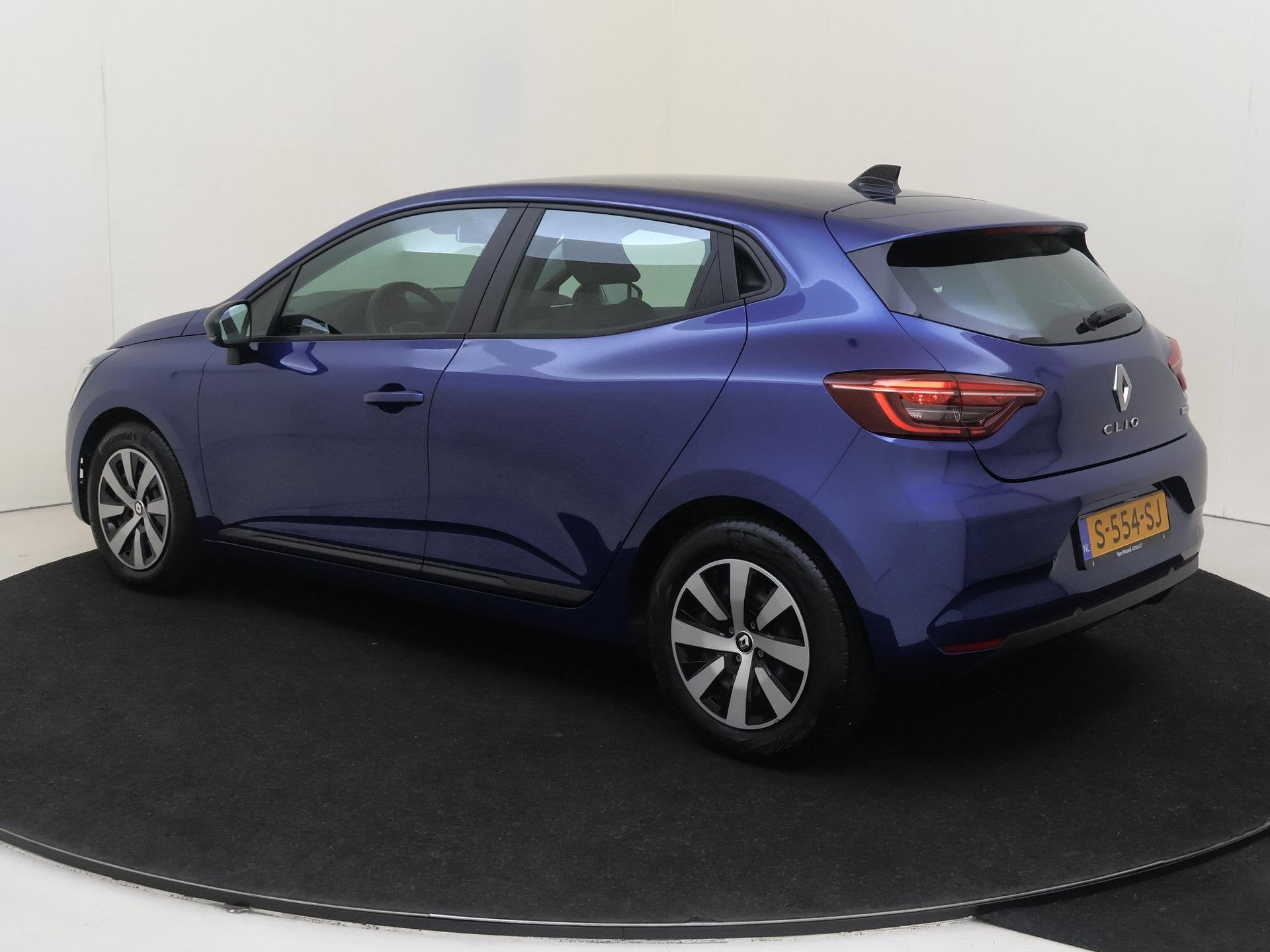 Renault Clio 1.6 E-Tech Hybrid 145 Equilibre | Airco | Navig, Auto's, Dealer onderhouden, Stof, Gebruikt, Euro 6