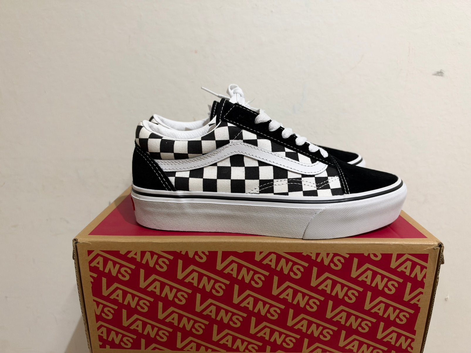 Te koop nieuwe Vans Checkerboard Platform maat 38, Kleding | Heren, Postlaan 3, 123@home, Zwart, Nieuw