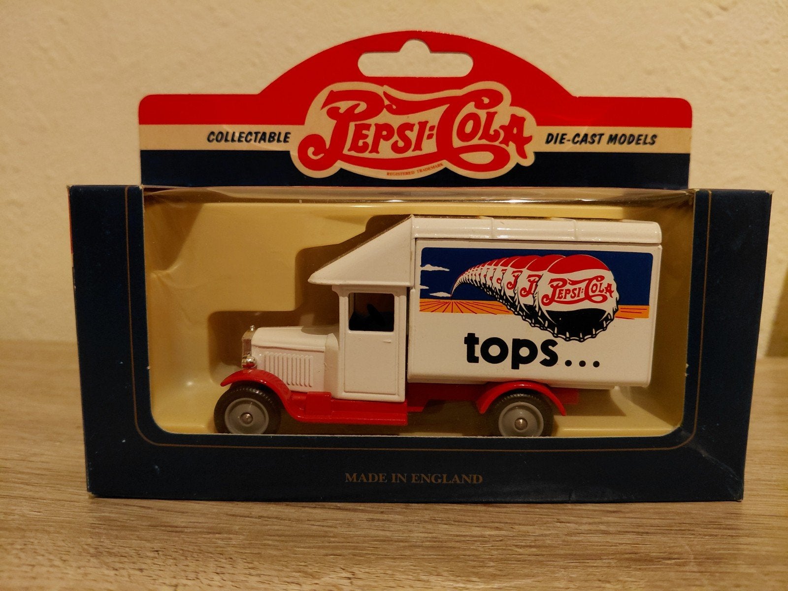 'Pepsi-Cola' 1935 Morris Parcels Van, Hobby en Vrije tijd, Overige merken, Verzenden, 1:32 tot 1:50, Nieuw