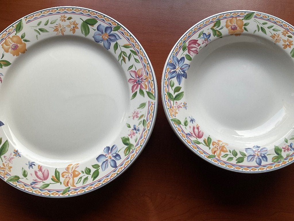 ALPINE SPRING /4 diner + 4 soepborden, Huis en Inrichting, Keuken | Servies, Zo goed als nieuw, Bord(en), Overige stijlen, Porselein