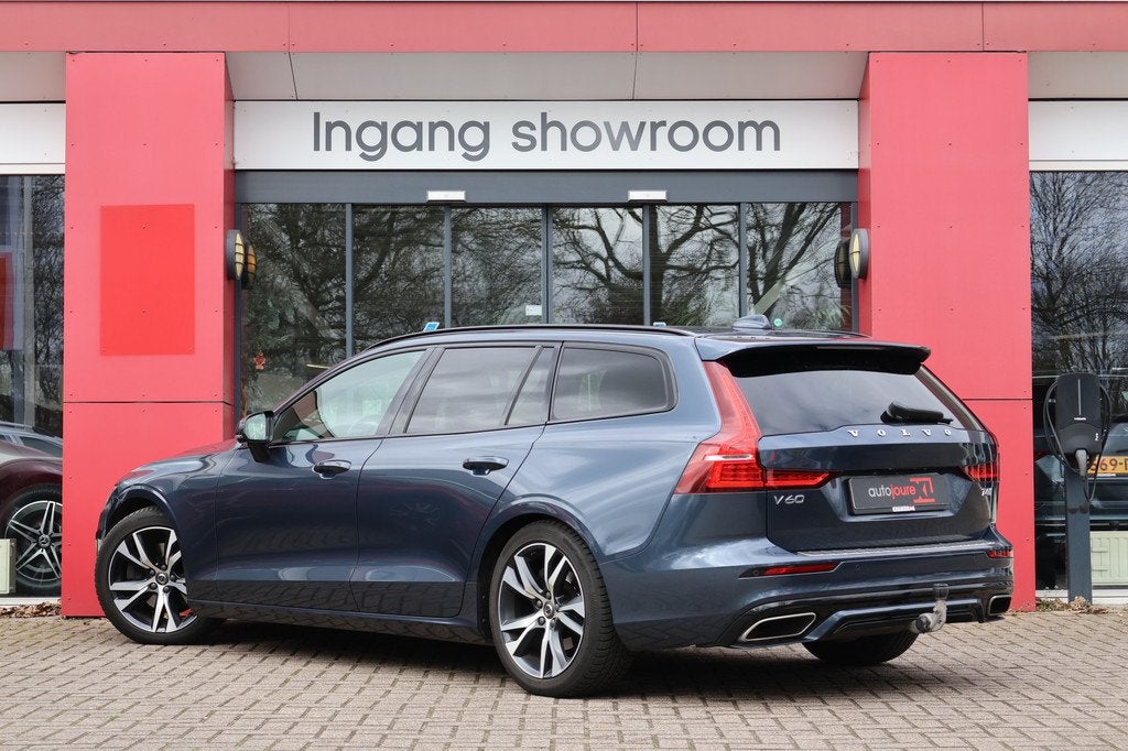 Volvo V60 2.0 T4 R-Design | Intellisafe Pro Line | Harman/Ka, Auto's, Volvo, 1969 cc, Blauw, 1603 kg, 93 €/maand