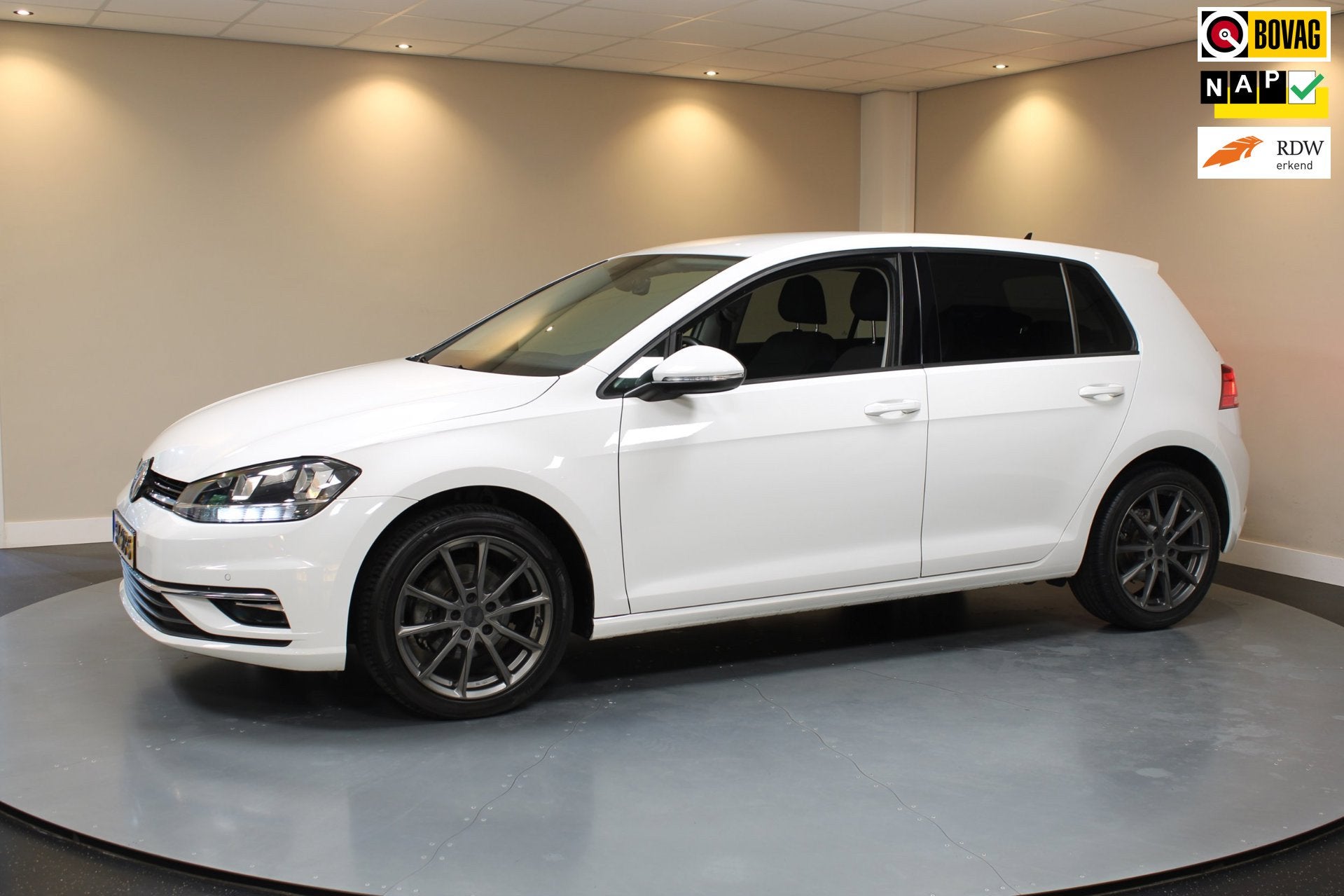 Volkswagen Golf 1.0 TSI Comfortline *Carplay* Adapt.Cruise|N, Auto's, Gebruikt, Euro 6, Wit, Origineel Nederlands