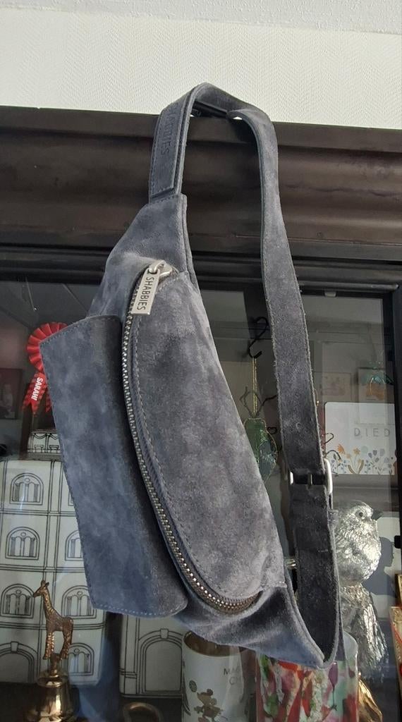 Shabbies suède heuptas blauwgrijs, Sieraden, Tassen en Uiterlijk, Ophalen of Verzenden, Zo goed als nieuw, Grijs, Overige typen