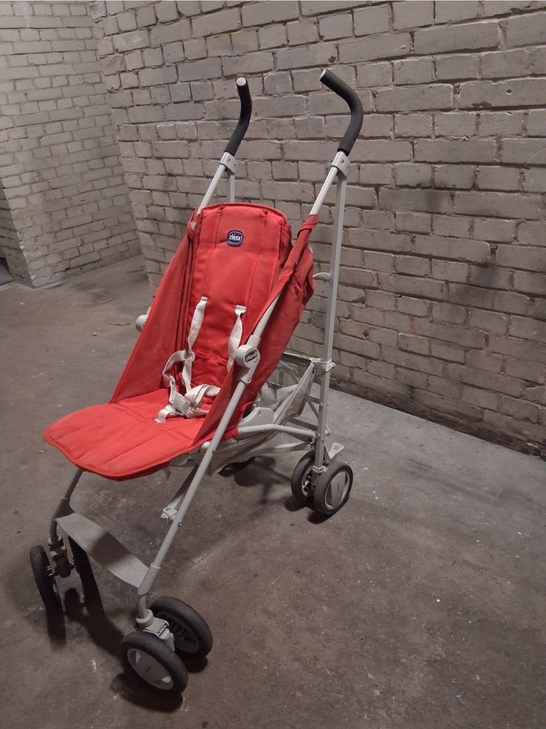 Te koop, Chicoo merk kinder buggy met 4 dubbel wielen., Ophalen