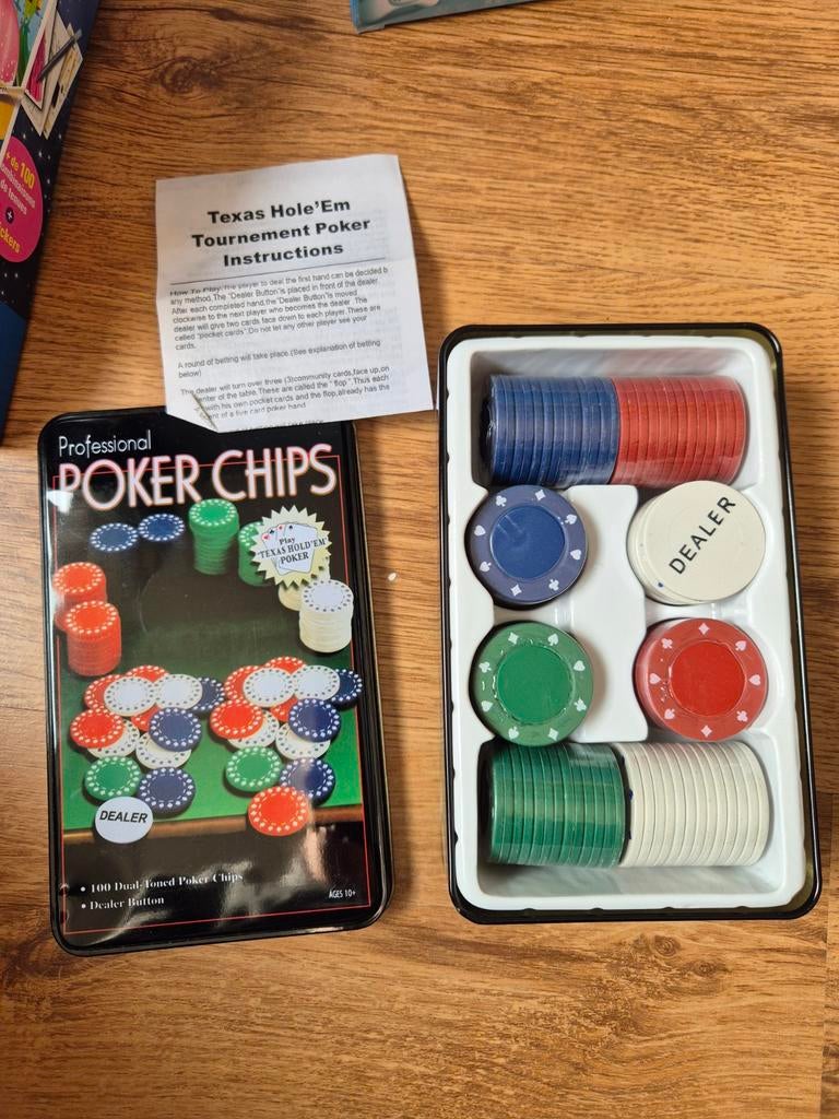 Blik met 100 gesealde professionele poker chips, NIEUW, Vijf spelers of meer, Ophalen of Verzenden, Nieuw