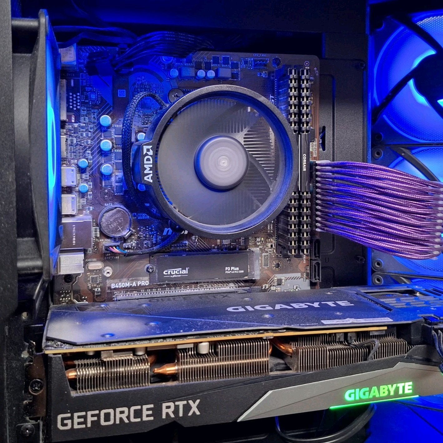 AMD Ryzen 5 5600 + MSI B450M + 16GB Corsair DDR4 Set, MSI (moederbord), Virtual Reality, Zo goed als nieuw, 3 tot 4 Ghz