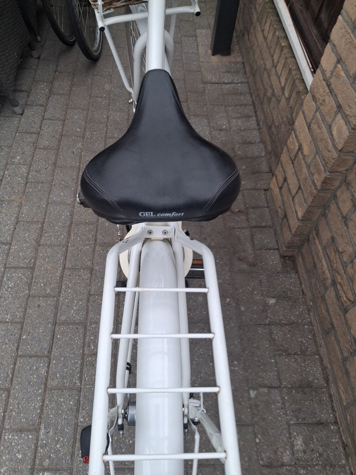 CORTINA WITTE TRANSPORTER MEIDEN/DAMES FIETS 28 INCH, Fietsen en Brommers, Fietsen | Meisjes, Terugtraprem, Gebruikt, Cortina U4 Transport