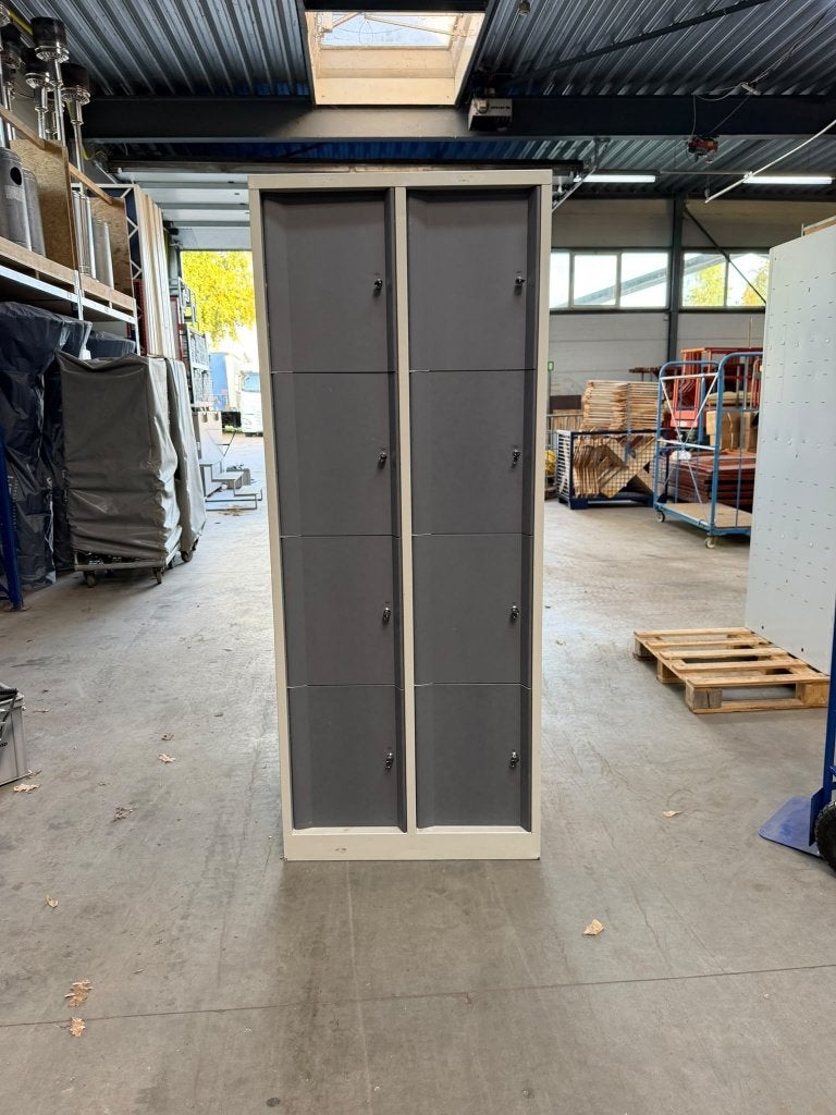 Nette Lockerkast/ Kluisjes met 8 lockers, Ophalen, Gebruikt