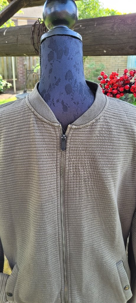NON GRADA kahki groen vest maat L ipst, Kleding | Heren, Maat 52/54 (L), Ophalen of Verzenden, Zo goed als nieuw, Non Grada