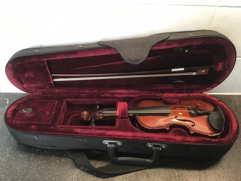 Kleine oude Mavis viool met strijkstok en tas., Muziek en Instrumenten, Strijkinstrumenten | Violen en Altviolen, Ophalen of Verzenden