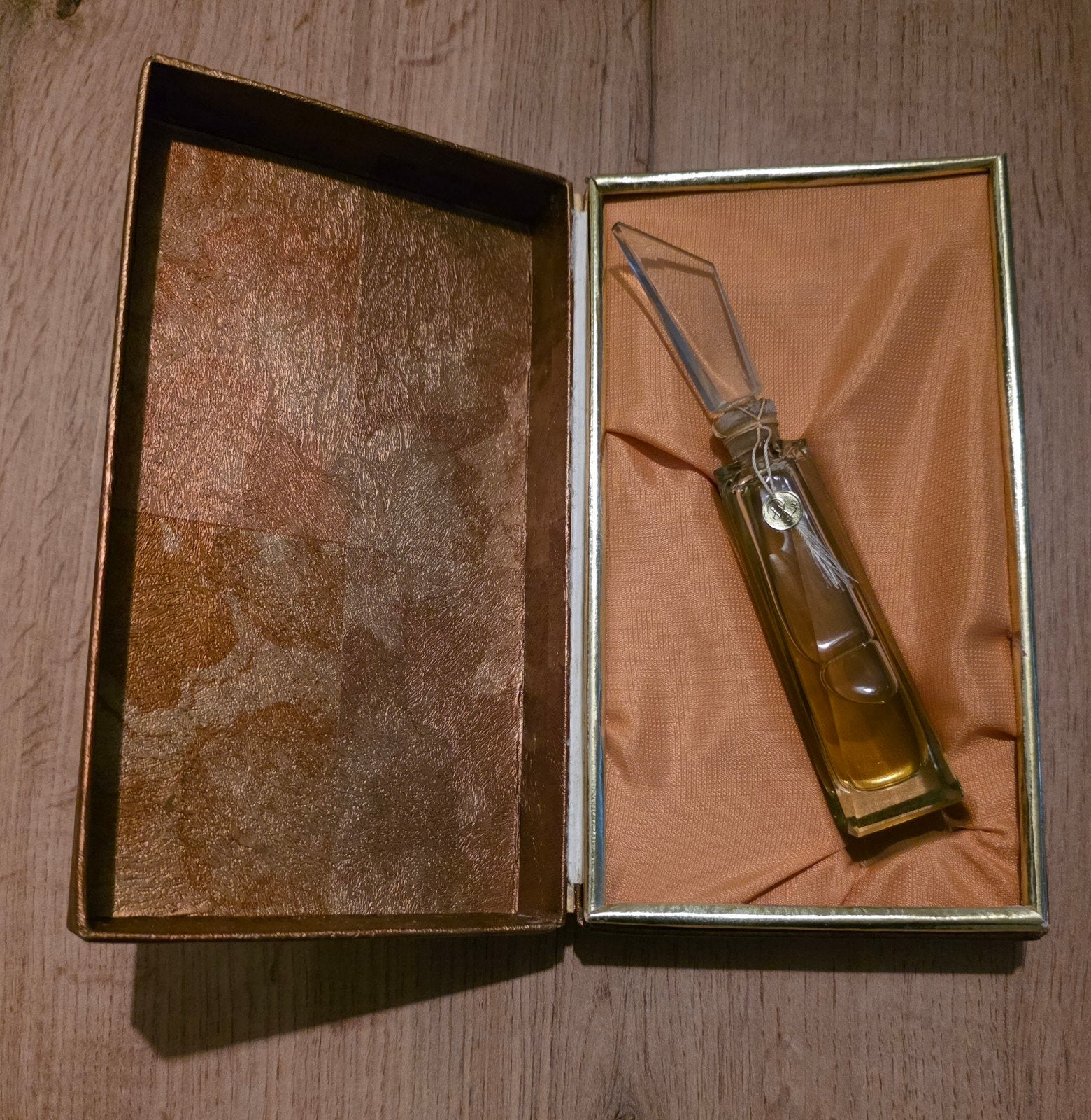 Vintage Dzintars Konsuello Pure Parfum, Verzamelen, Ophalen of Verzenden, Parfumfles, Gevuld