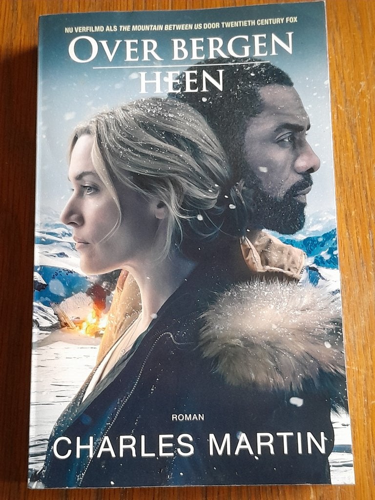 Over bergen heen , Charles Martin, Ophalen of Verzenden, Zo goed als nieuw, Charles Martin