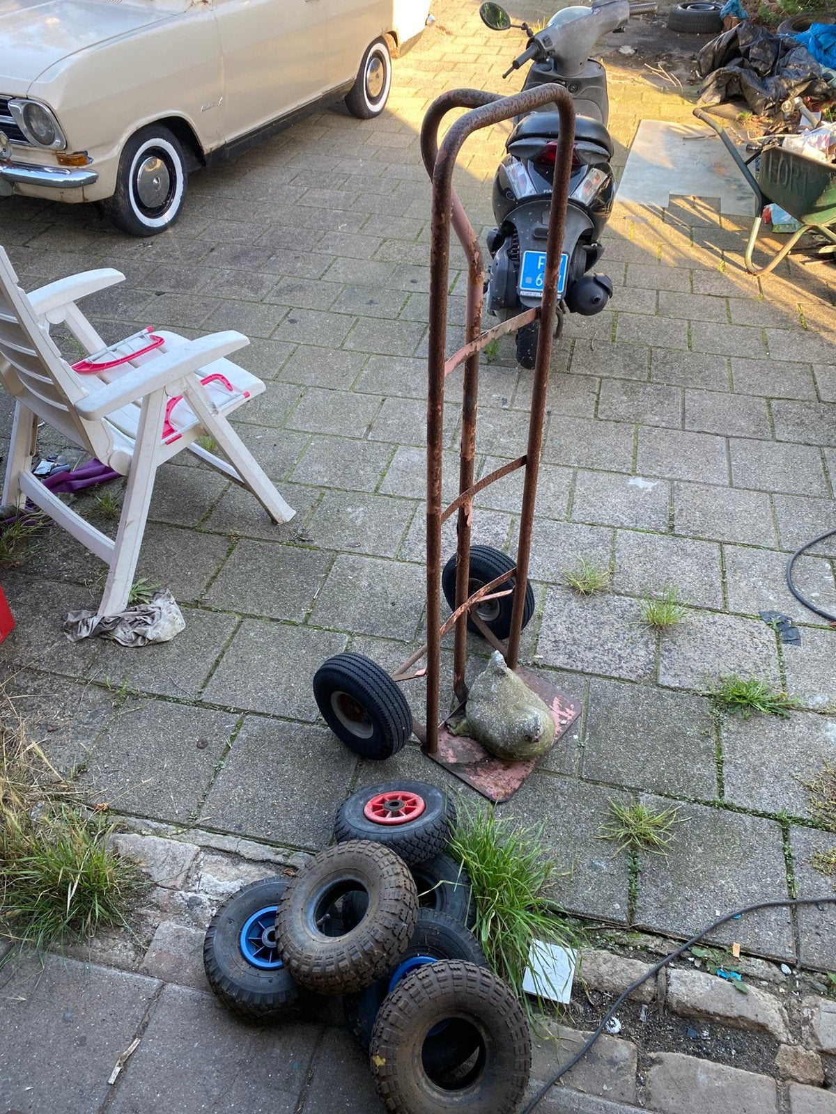 Steekwagen / transportwagen, 60 tot 80 liter, Ophalen, Zo goed als nieuw, Steekwagen