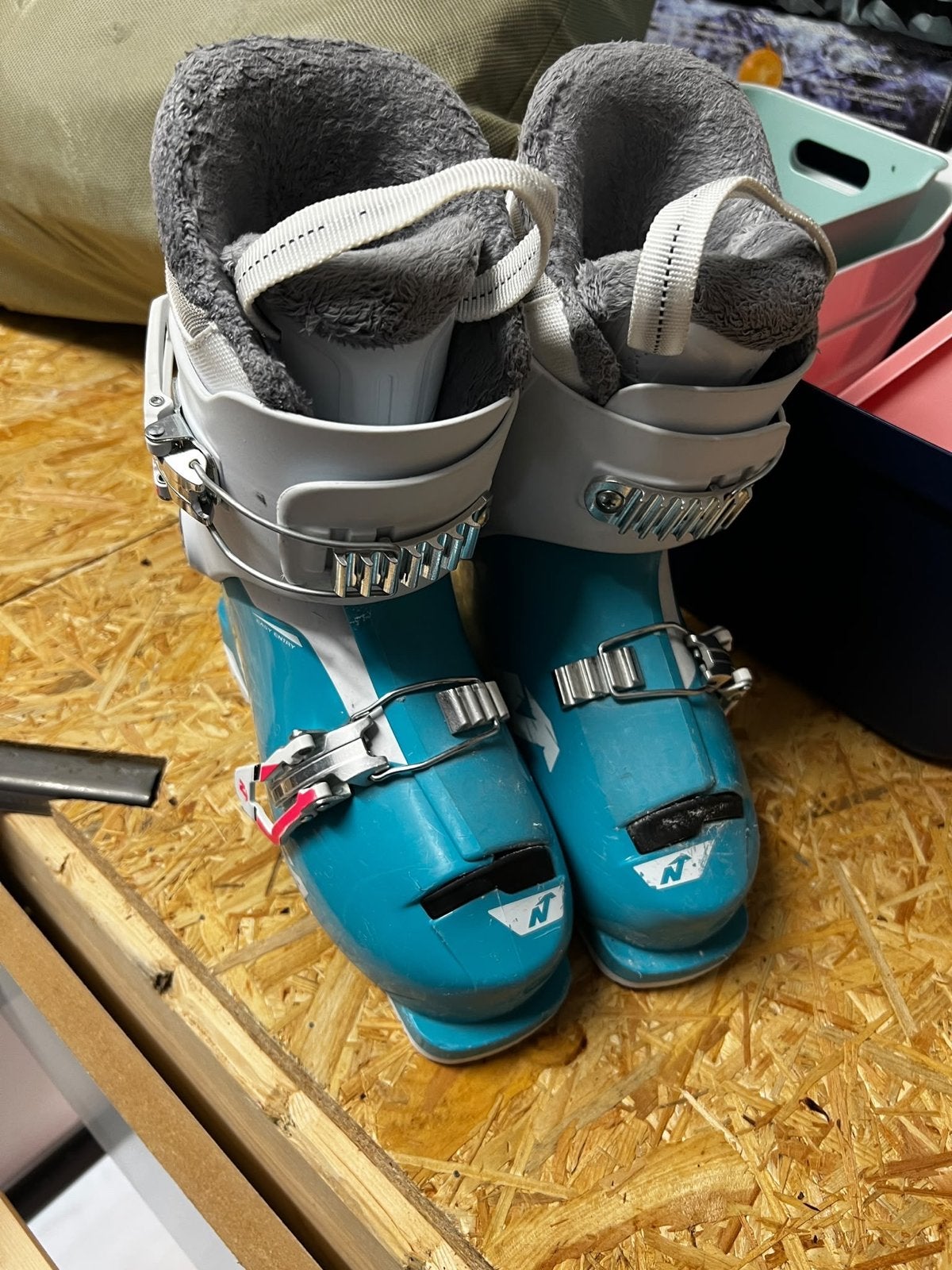 Nordica kinder skischoenen maat 20-20.5 (31-33), Sport en Fitness, Gebruikt, Schoenen, Ophalen of Verzenden, Nordica