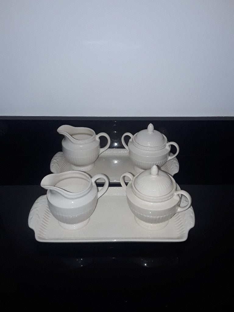 2 Wedgwood Edme 3delige roomstellen, Verzenden