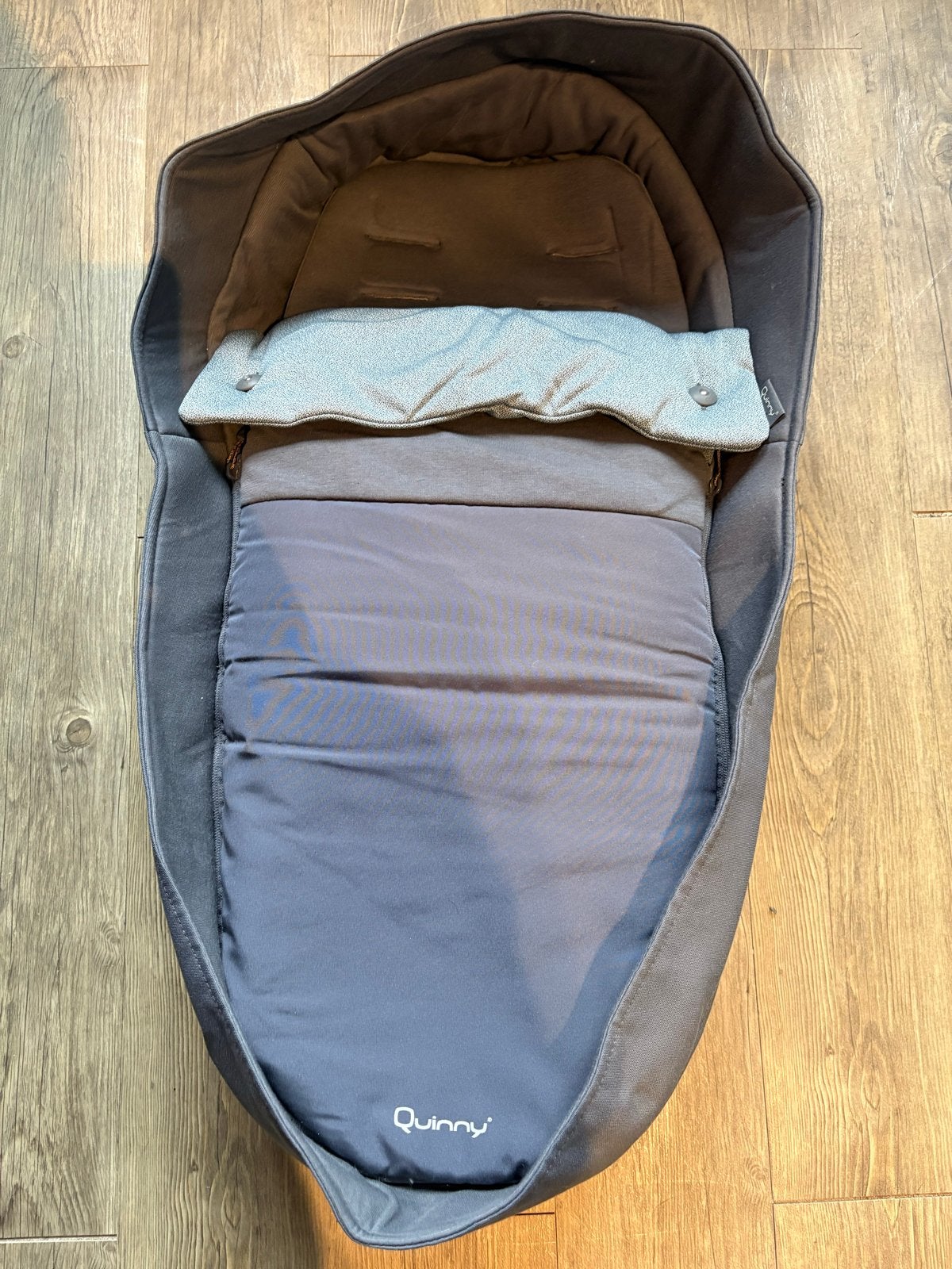 Quinny Zapp From-Birth Cocoon Inlay - Graphite, Kinderwagen, Zo goed als nieuw, Met reiswieg, Quinny
