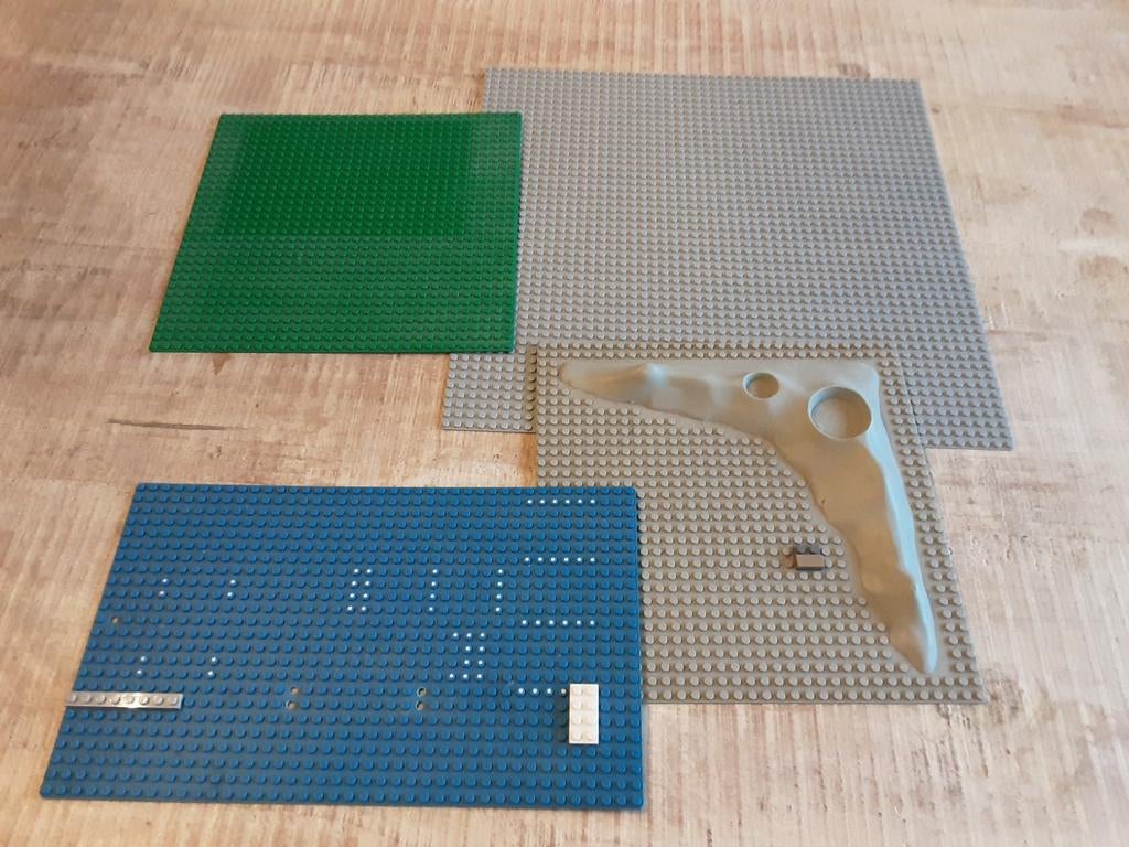 Lego Grondplaten en rotsdeel - Diverse kleuren en maten, Ophalen of Verzenden, Gebruikt, Grondplaat, Lego