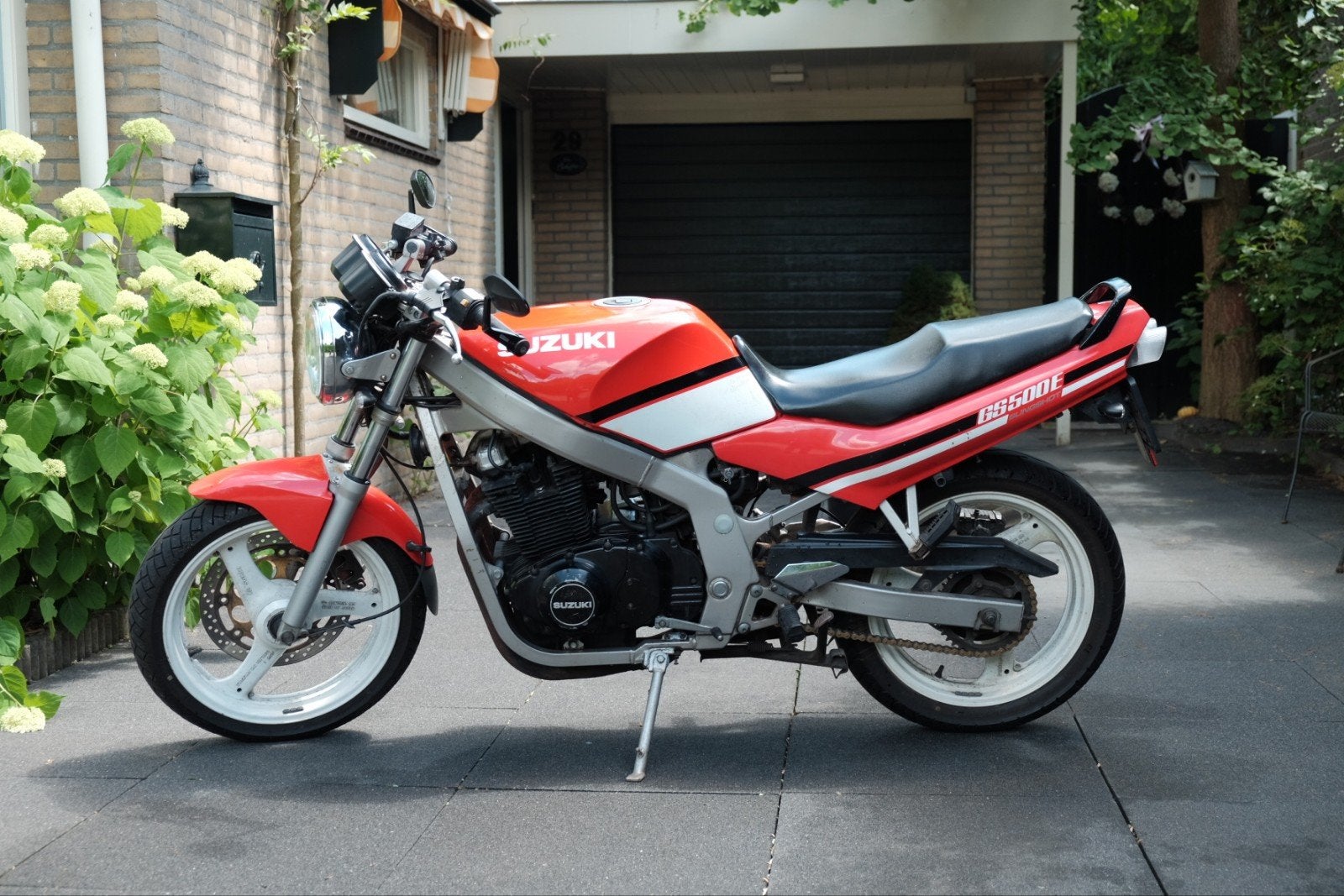 Suzuki GS500E 1991 "Slingshot"