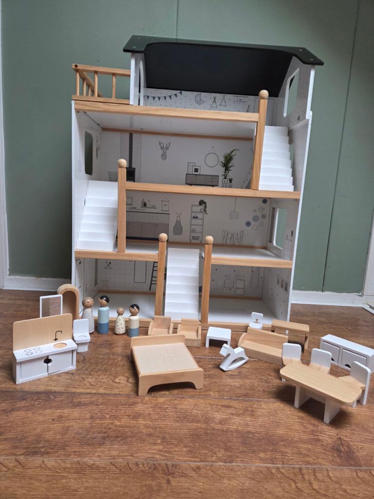 Petit amelie poppenhuis, Ophalen, Zo goed als nieuw, Poppenhuis