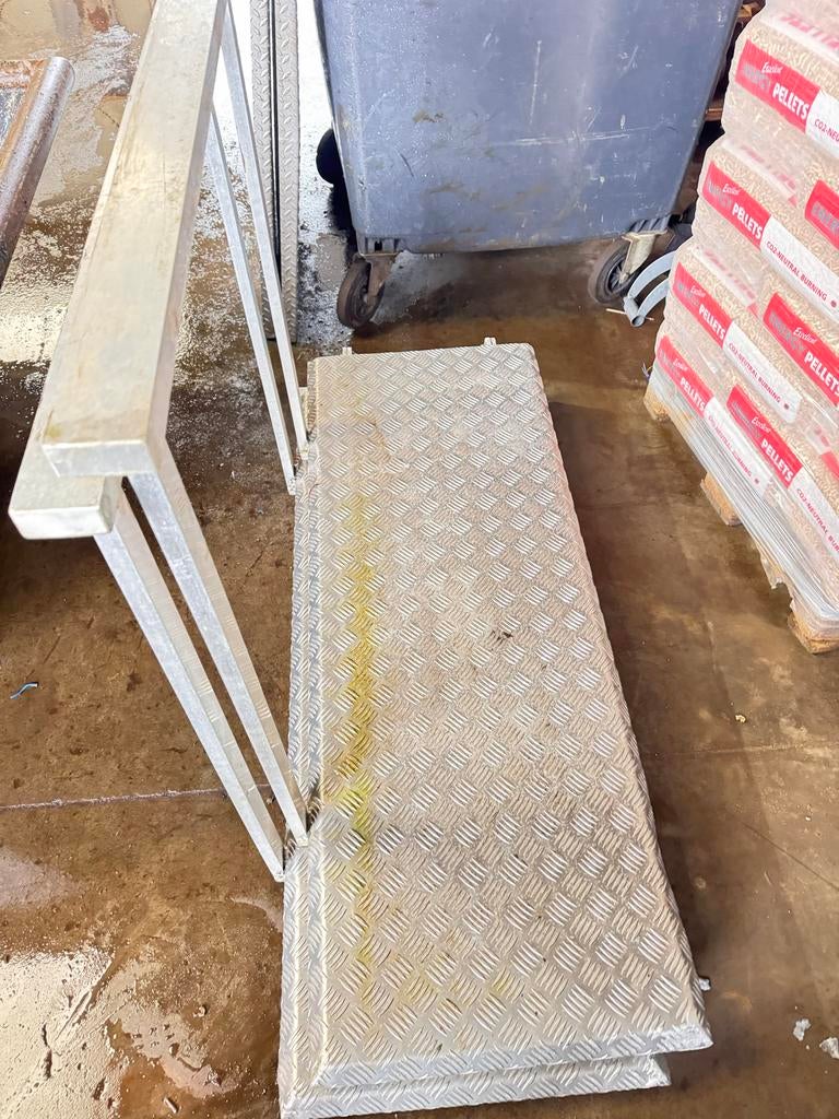 2 loopplanken met leuning, Ophalen, Gebruikt, Ladder, Minder dan 2 meter