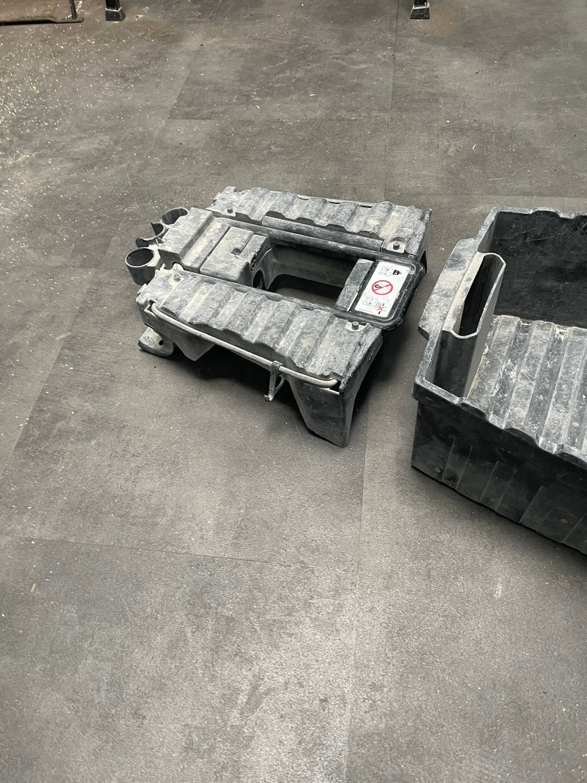 Duwbeugel en accesoiresbak Hilti, Ophalen, Gebruikt