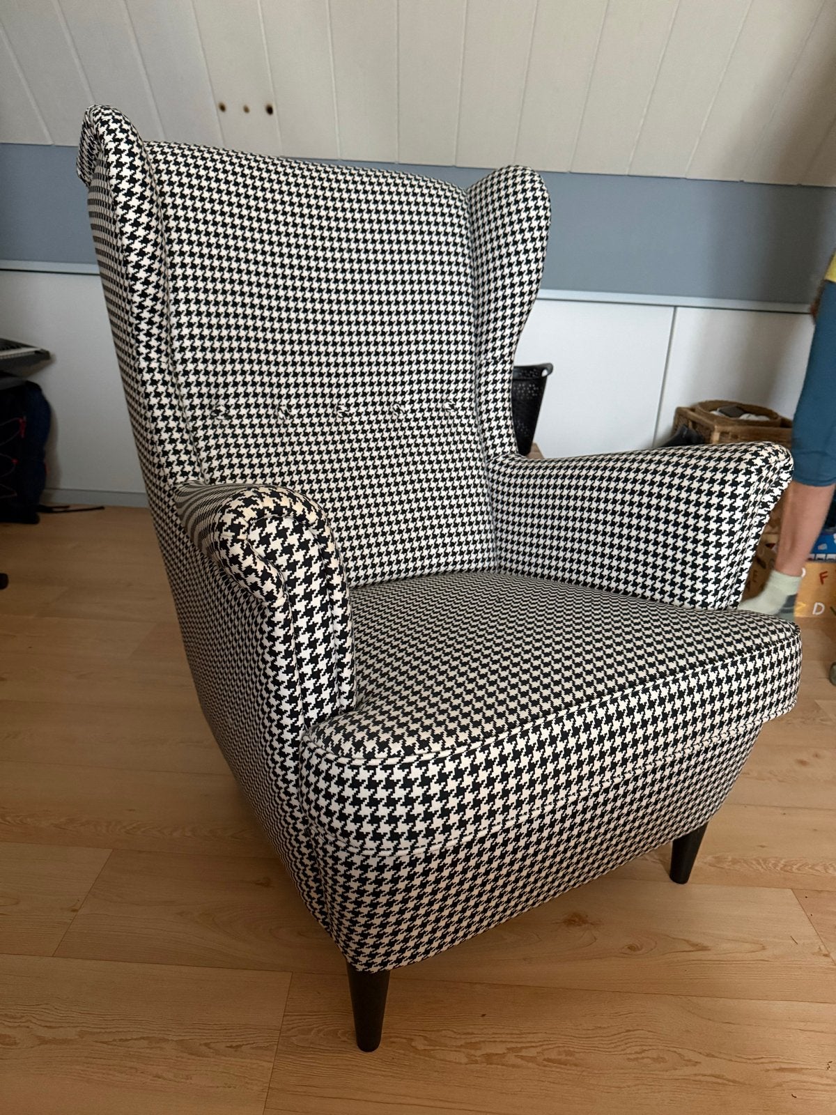 STRANDMON Oorfauteuil Ikea, Huis en Inrichting, Ophalen, 75 tot 100 cm, Zo goed als nieuw, 50 tot 75 cm