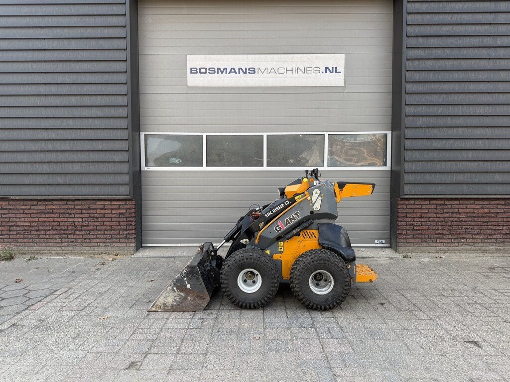 Giant SK252 D skid schranklader / minishovel 2019, Zakelijke goederen, Tobroco, Info@tobroco.nl, Sprendlingenstraat 57
5061 KM  Oisterwijk, NL