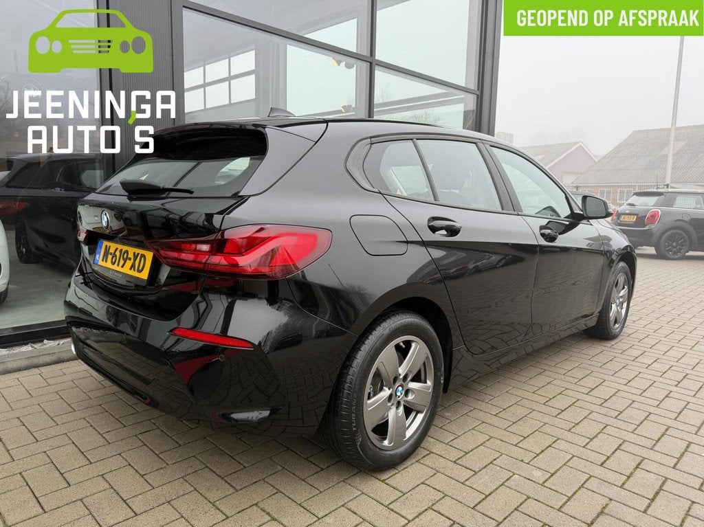 BMW 1-serie 118i Business Edition|AfnTrekhaak|DAB|Clima|Navi, Gebruikt, Zwart, Origineel Nederlands, Bedrijf
