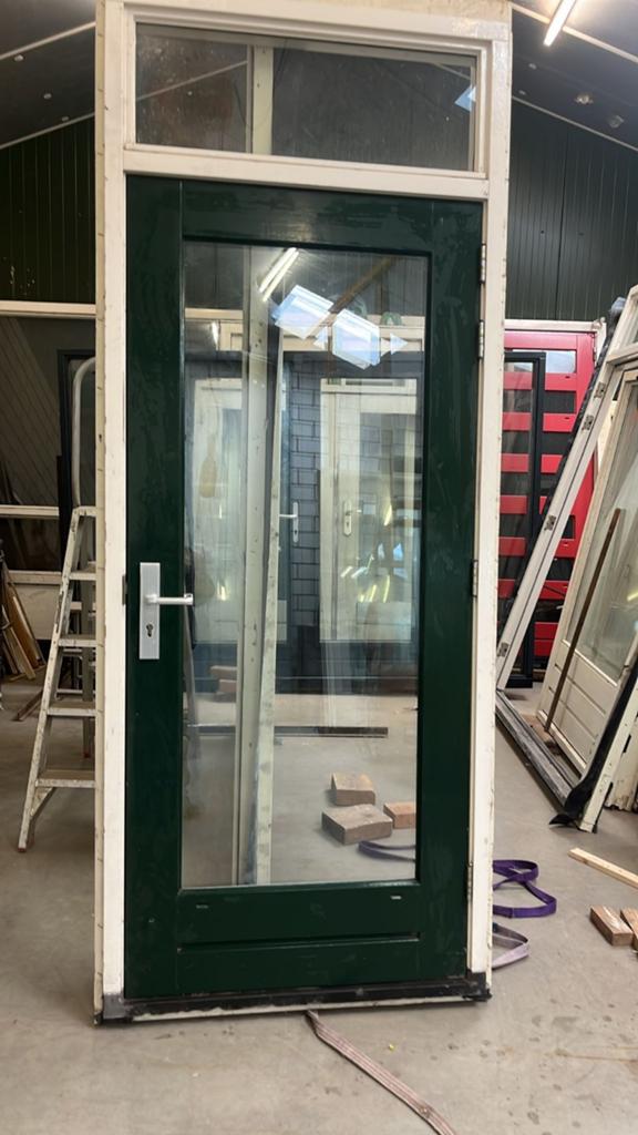 Hardhouten achterdeur met bovenlicht 260 hoog 104 cm breed, Doe-het-zelf en Verbouw, Kozijnen en Schuifpuien, 75 tot 150 cm, Gebruikt