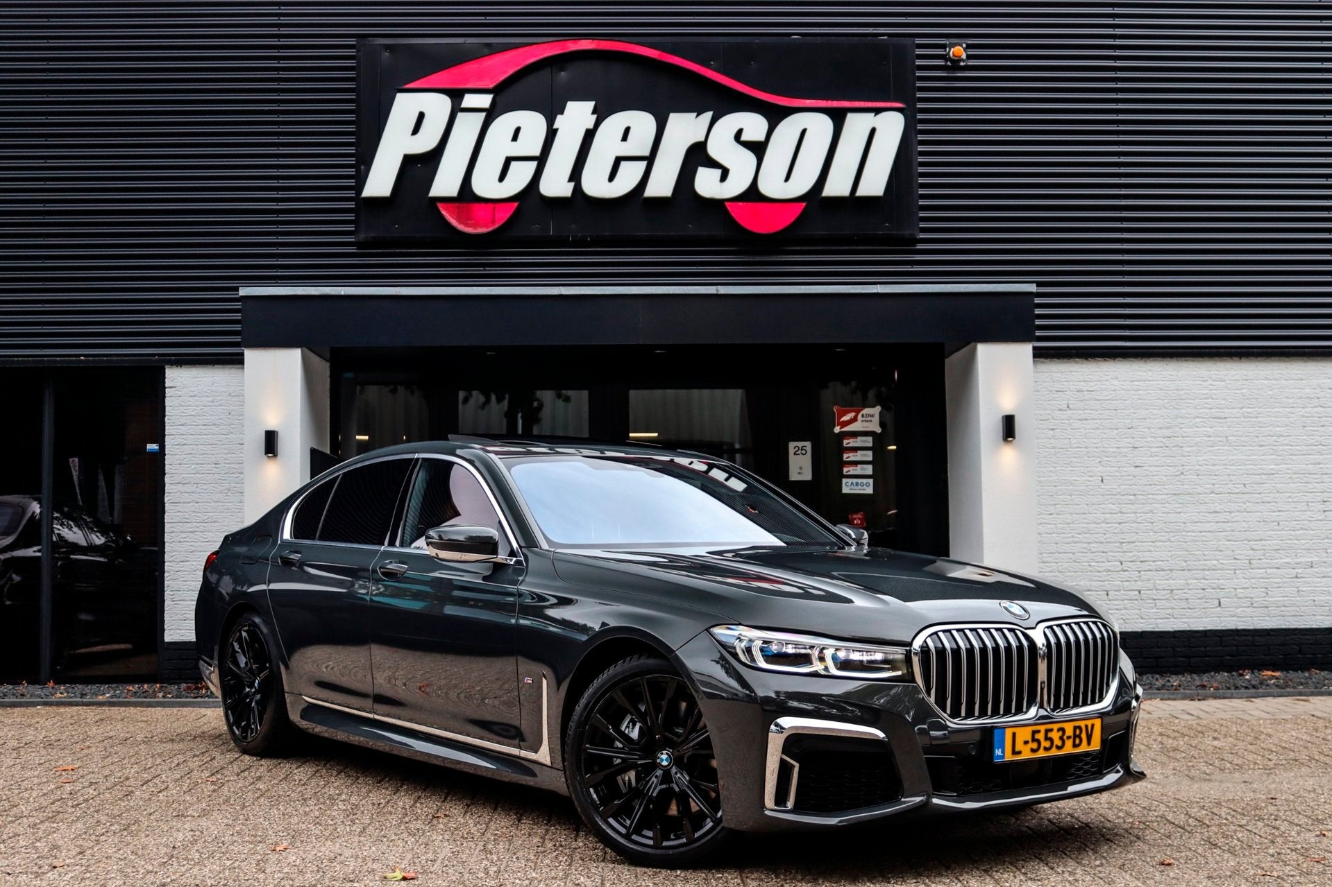 BMW 7-serie 745e M-Pakket BTW! PANO NAP HUD H&K LASER ACC, Auto's, Automaat, Achterwielaandrijving, Gebruikt, Euro 6