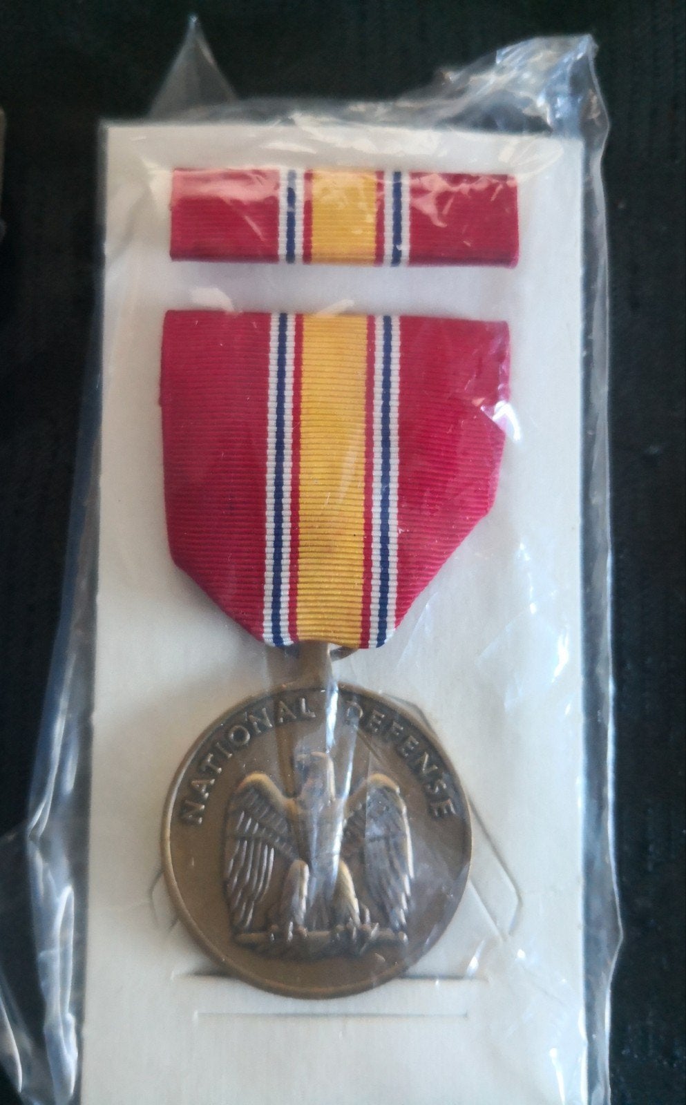 Us Service medal in box, Verzamelen, Verzenden, Landmacht, Amerika