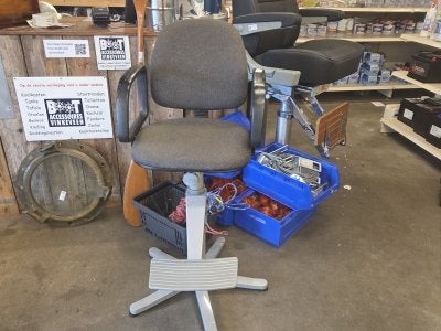 Stuurstoel met onderstel ( zwaardvis ), Niet ingevuld, Gebruikt, Niet ingevuld, Niet ingevuld