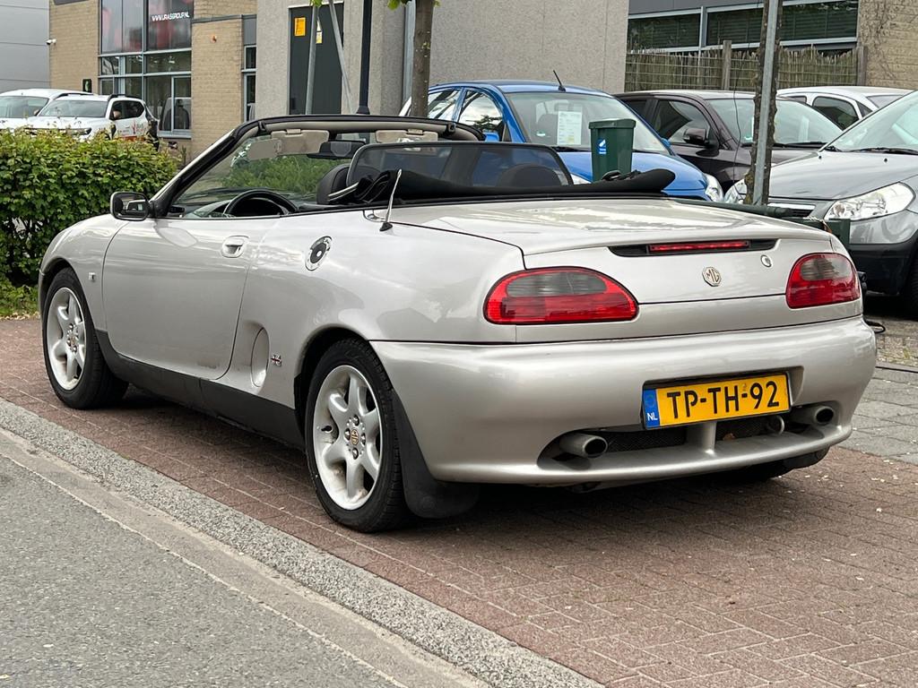 MG F 1.8i * Klassieke Britse Roadster, Euro 2, Achterwielaandrijving, Gebruikt, 4 cilinders