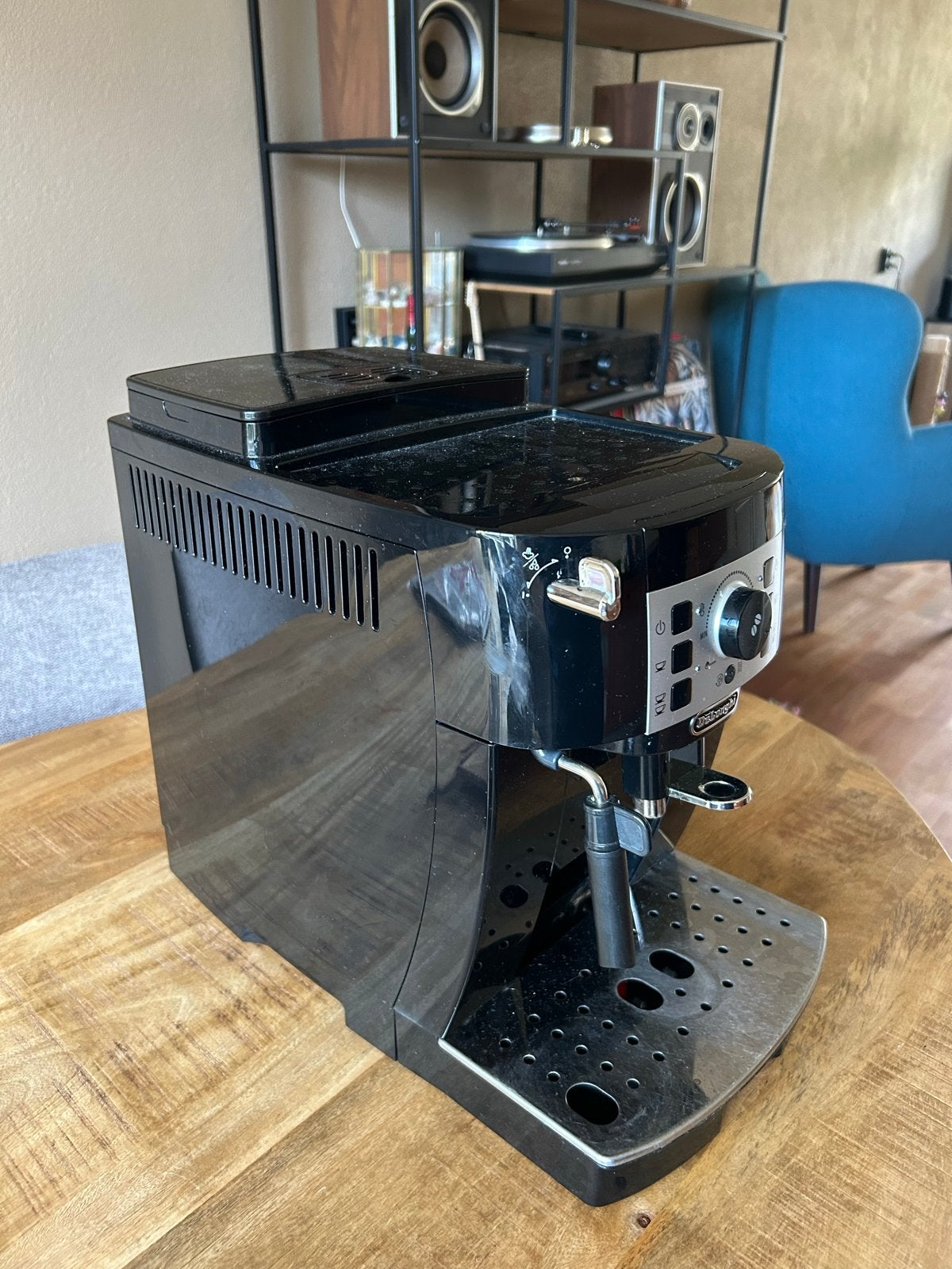 Foto 2 van De'Longhi Magnifica S volautomatische espressomachine