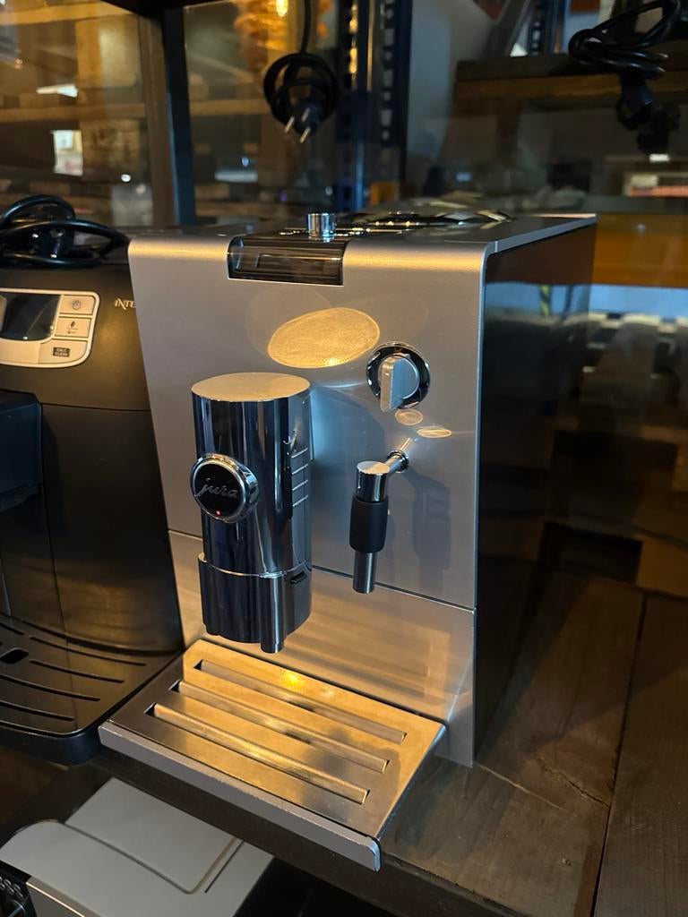 Jura ENA 9 Koffiemachine - Gereviseerd & Topconditie, Witgoed en Apparatuur, Koffiezetapparaten, Ophalen, Afneembaar waterreservoir