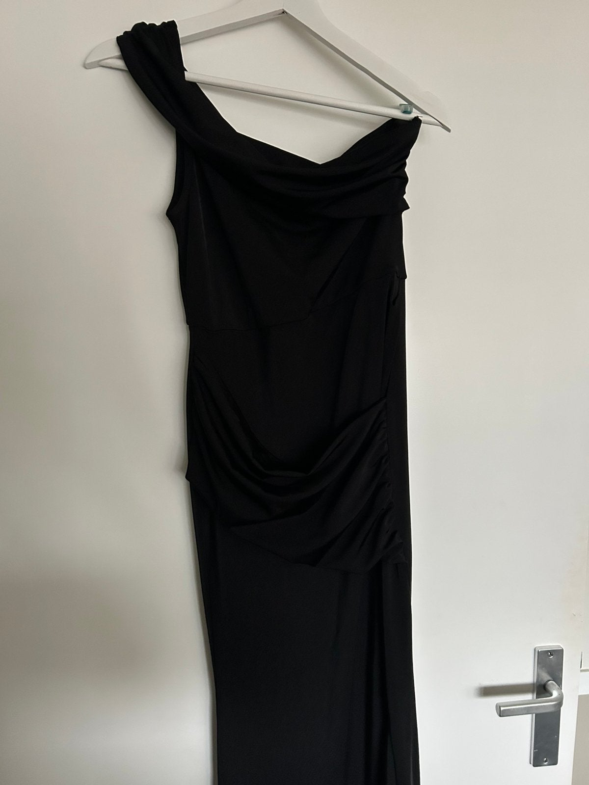 Gala jurk offshoulder, Ophalen of Verzenden, Zo goed als nieuw, Onder de knie