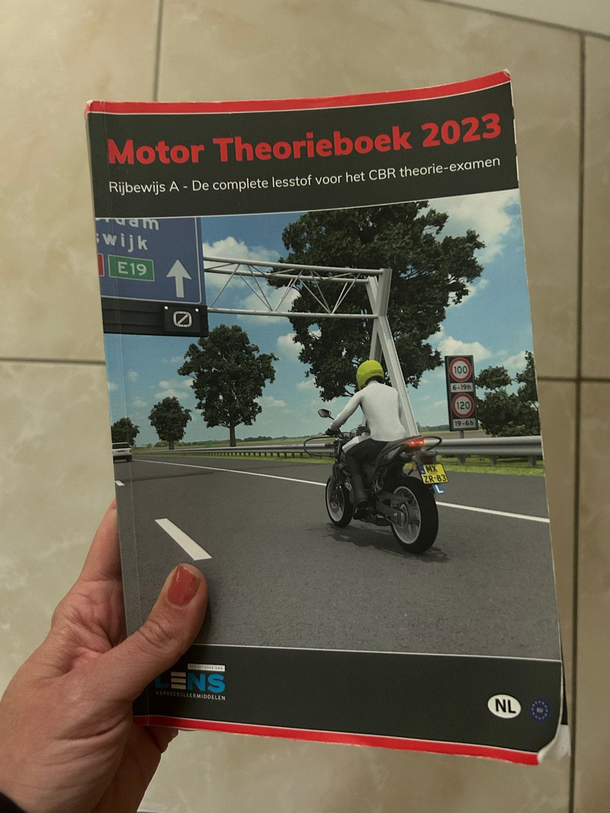 Motor Theorieboek 2023 - Rijbewijs A CBR examen, Ophalen, Zo goed als nieuw, Overige niveaus