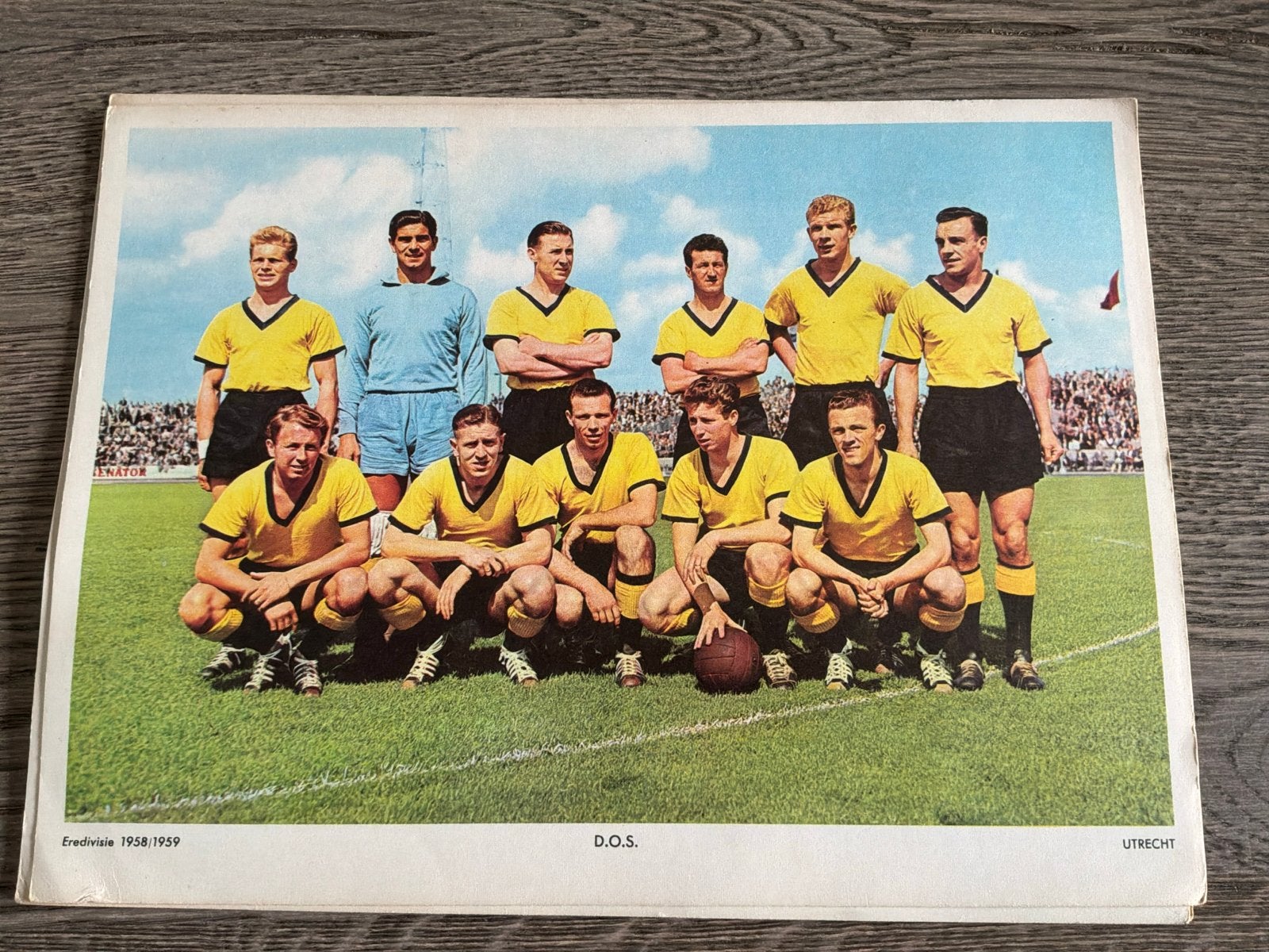 DOS Utrecht elftal Eredivisie 1958/1959 teamfoto, Verzamelen, Ophalen of Verzenden, Gebruikt, F.C. Utrecht, Poster, Plaatje of Sticker