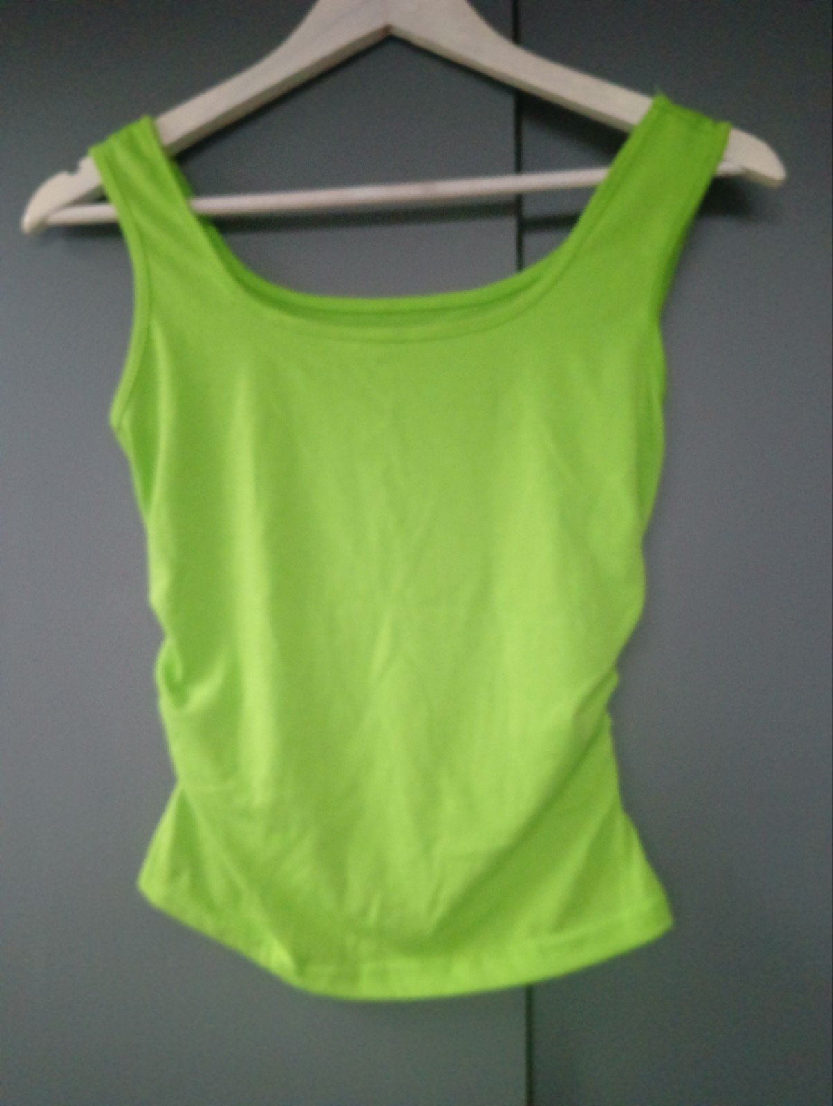 Felgroene top mt S met rimpeling aan zijkanten, Kleding | Dames, Ophalen of Verzenden, Groen, Onbekend, Zo goed als nieuw