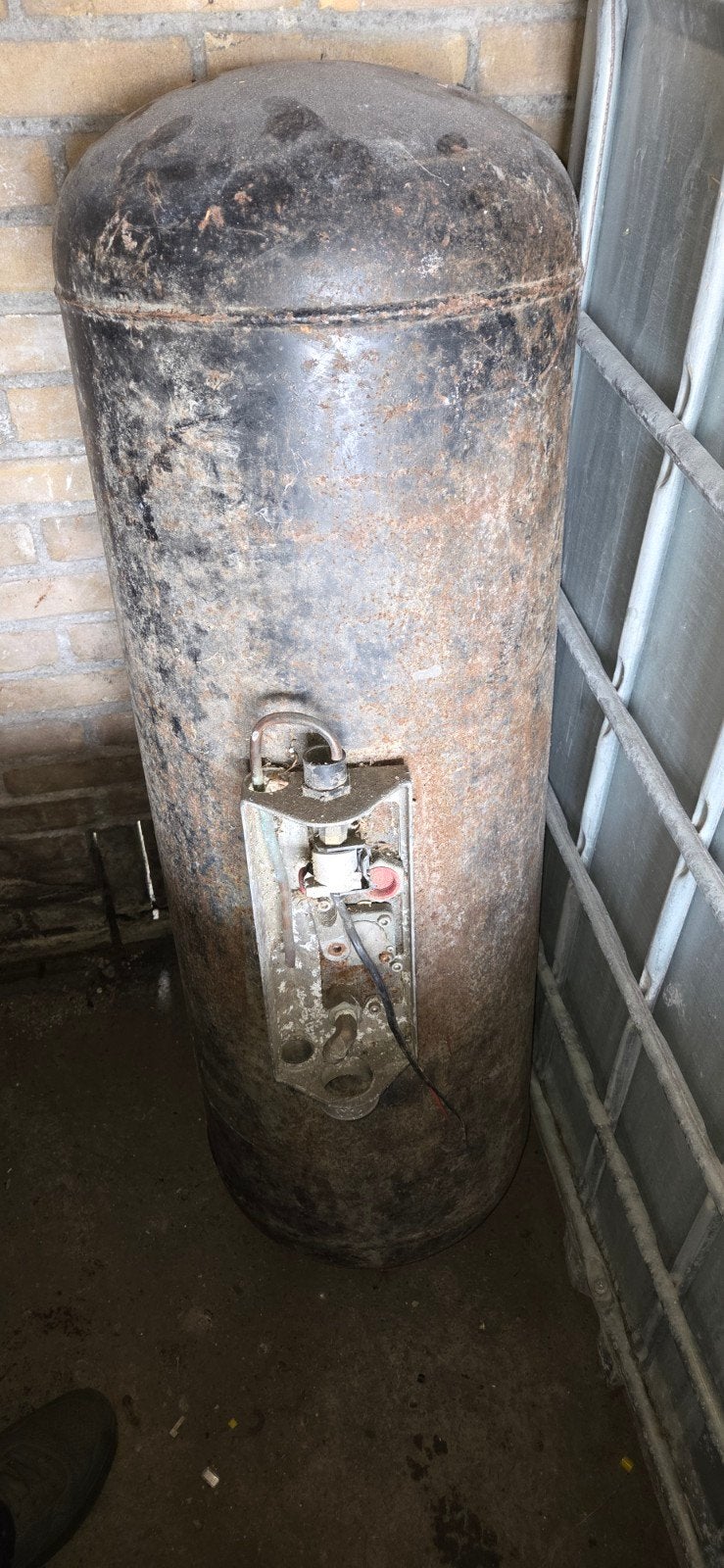 Oude gastank, 25 tot 100 liter, Ophalen, Gebruikt