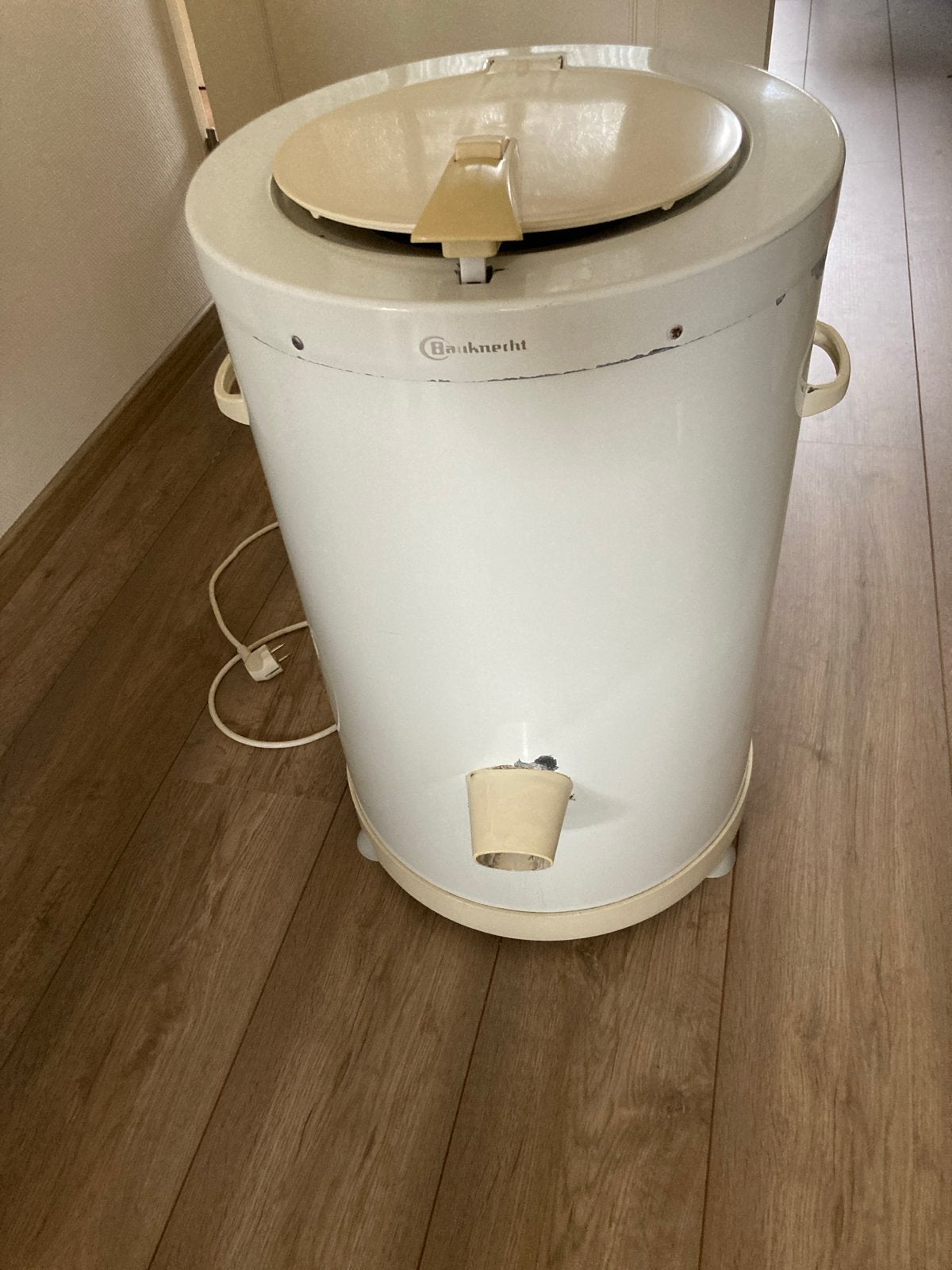 Bauknecht centrifuge - Wit, Witgoed en Apparatuur, Ophalen, Minder dan 1200 toeren, 4 tot 6 kg, Bovenlader